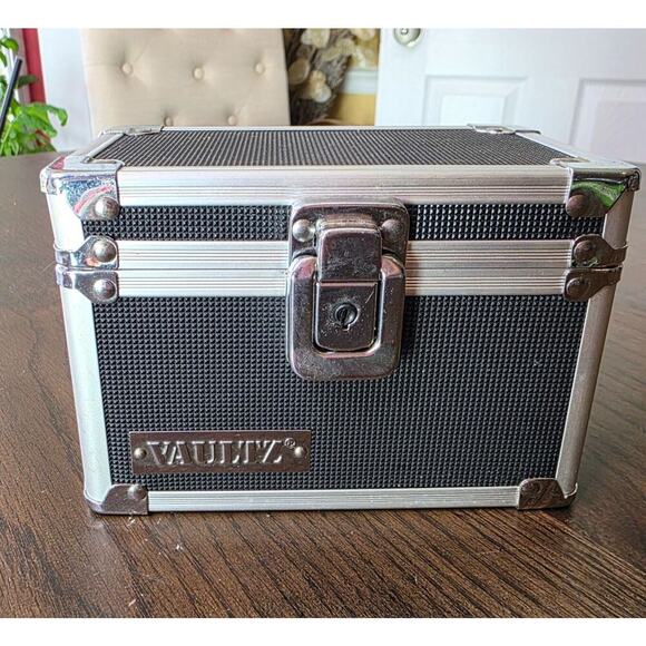 $37.99 Vaultz Divided Storage, Square, Black - Picture 1 of 14